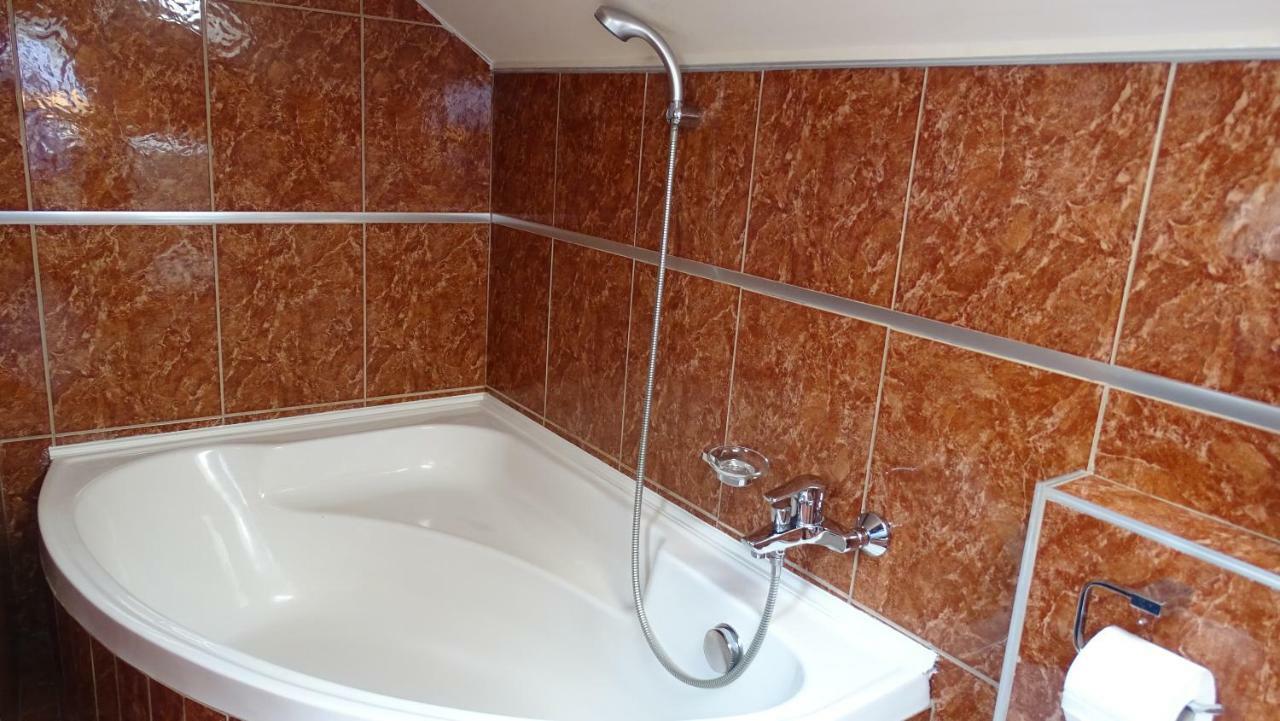 Casa Elysee Otel Deva Dış mekan fotoğraf