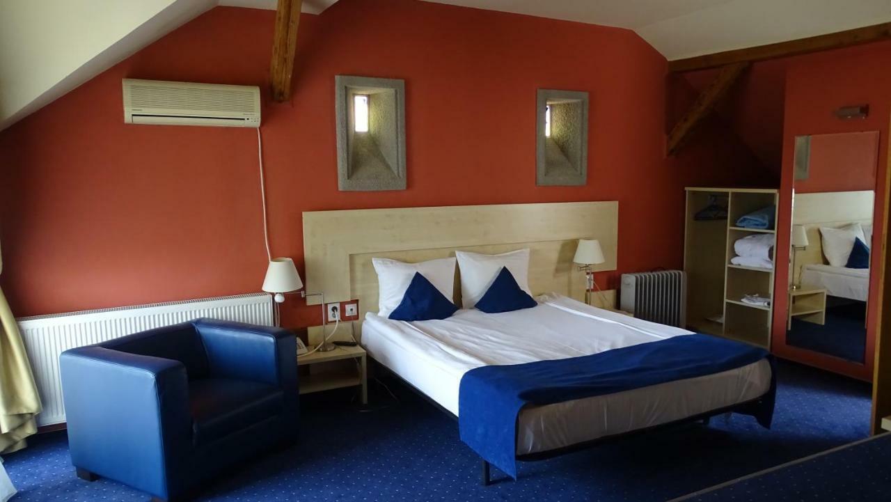 Casa Elysee Otel Deva Dış mekan fotoğraf