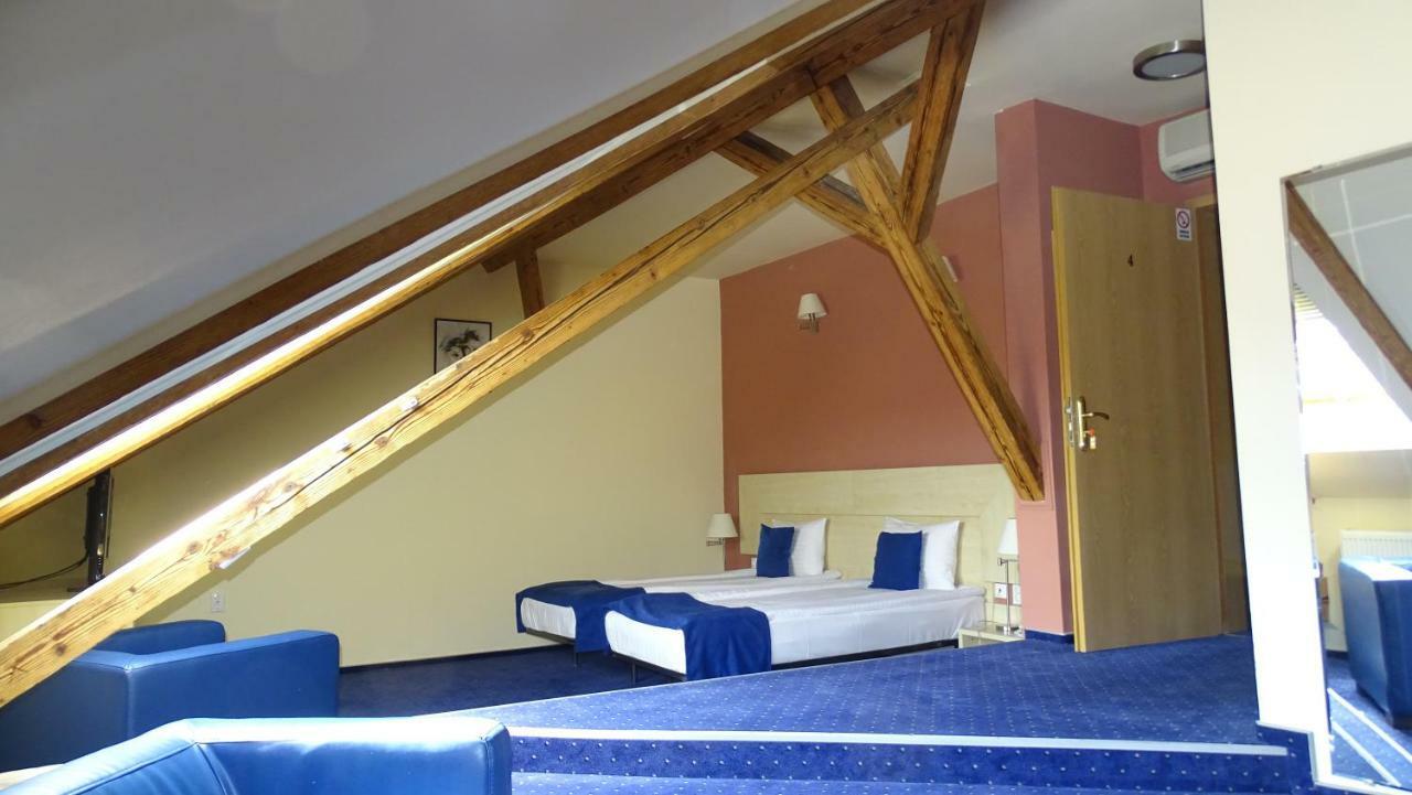 Casa Elysee Otel Deva Dış mekan fotoğraf