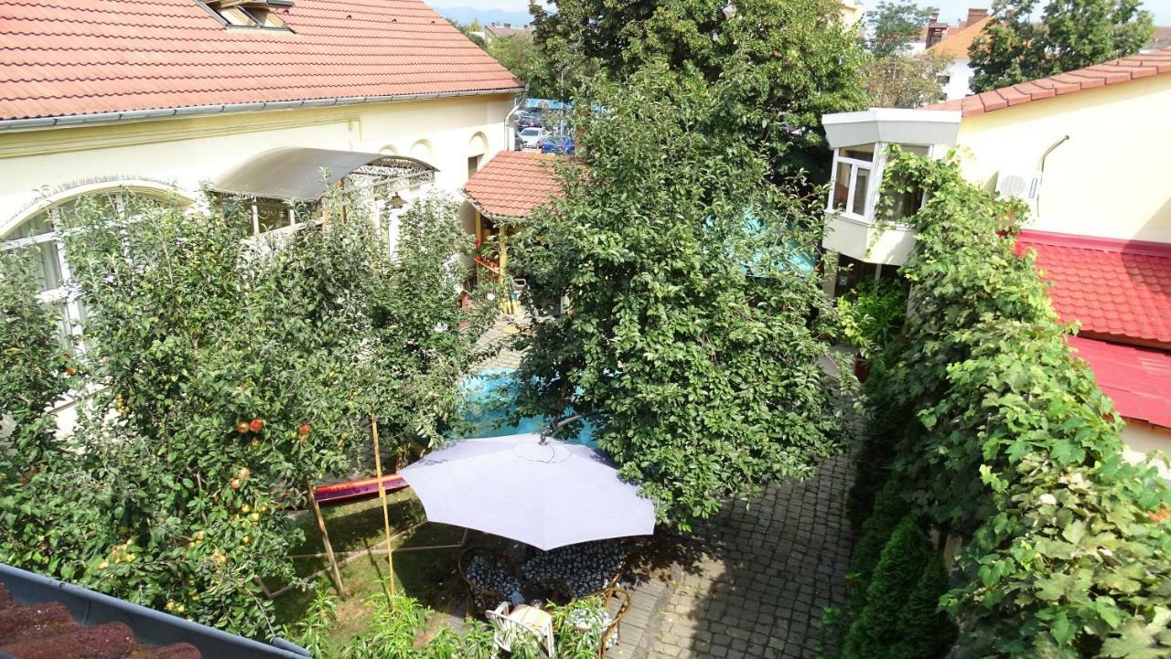 Casa Elysee Otel Deva Dış mekan fotoğraf