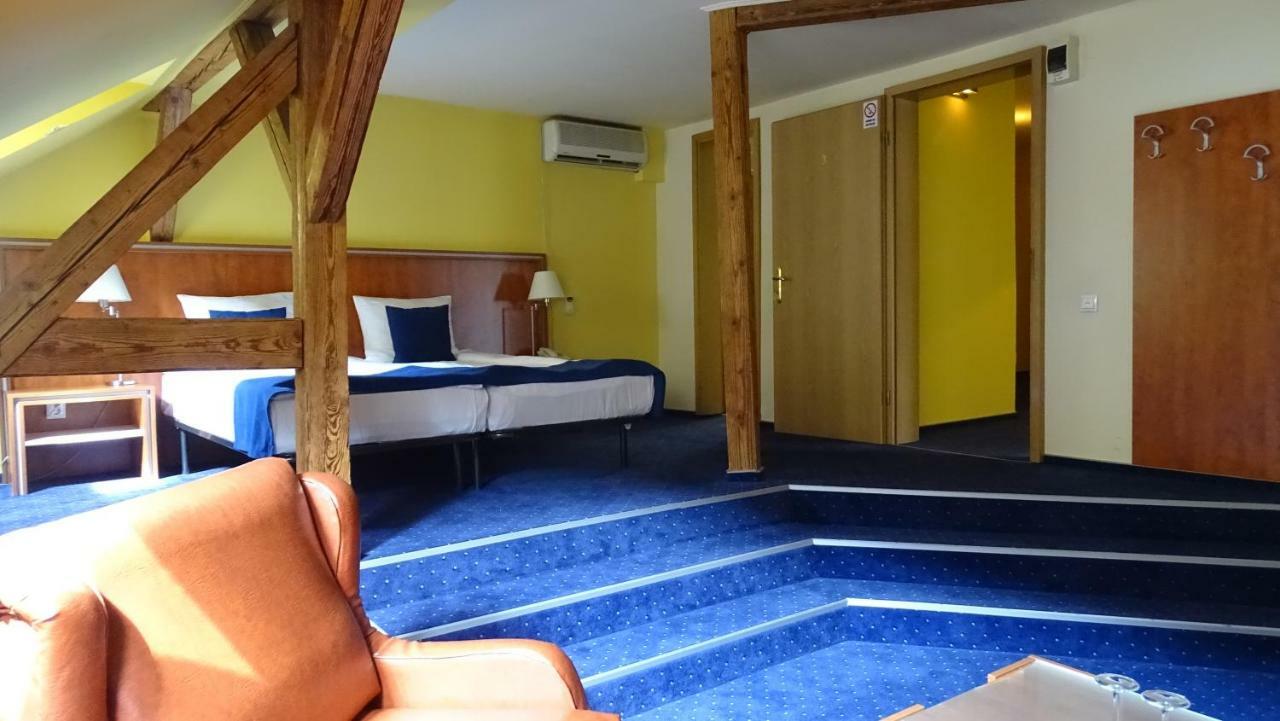 Casa Elysee Otel Deva Dış mekan fotoğraf