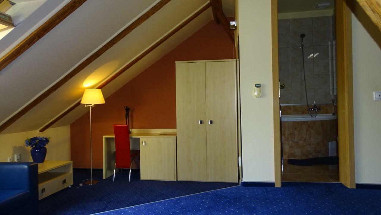 Casa Elysee Otel Deva Dış mekan fotoğraf